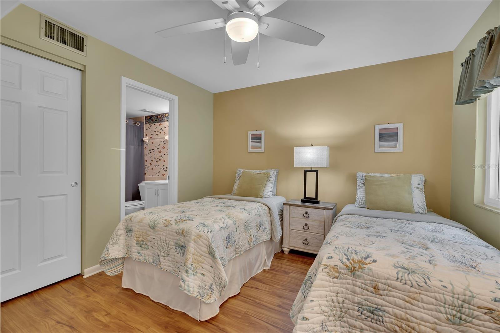 LONGWATER CHASE - Residential