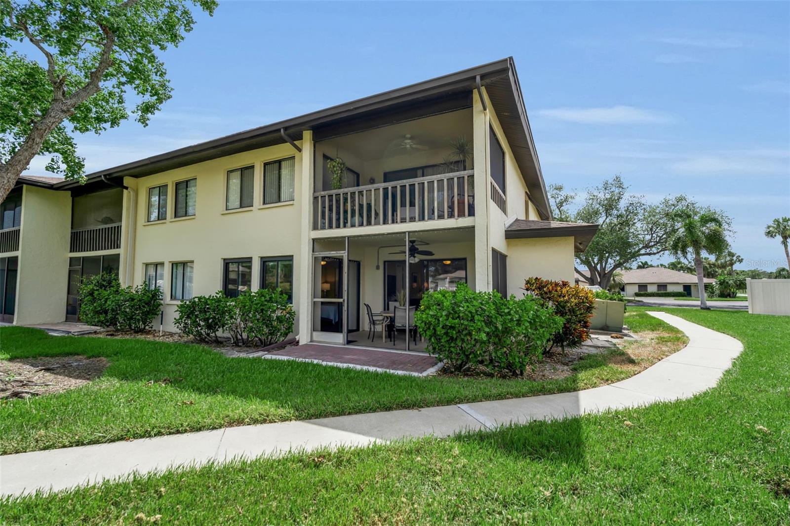 LONGWATER CHASE - Residential