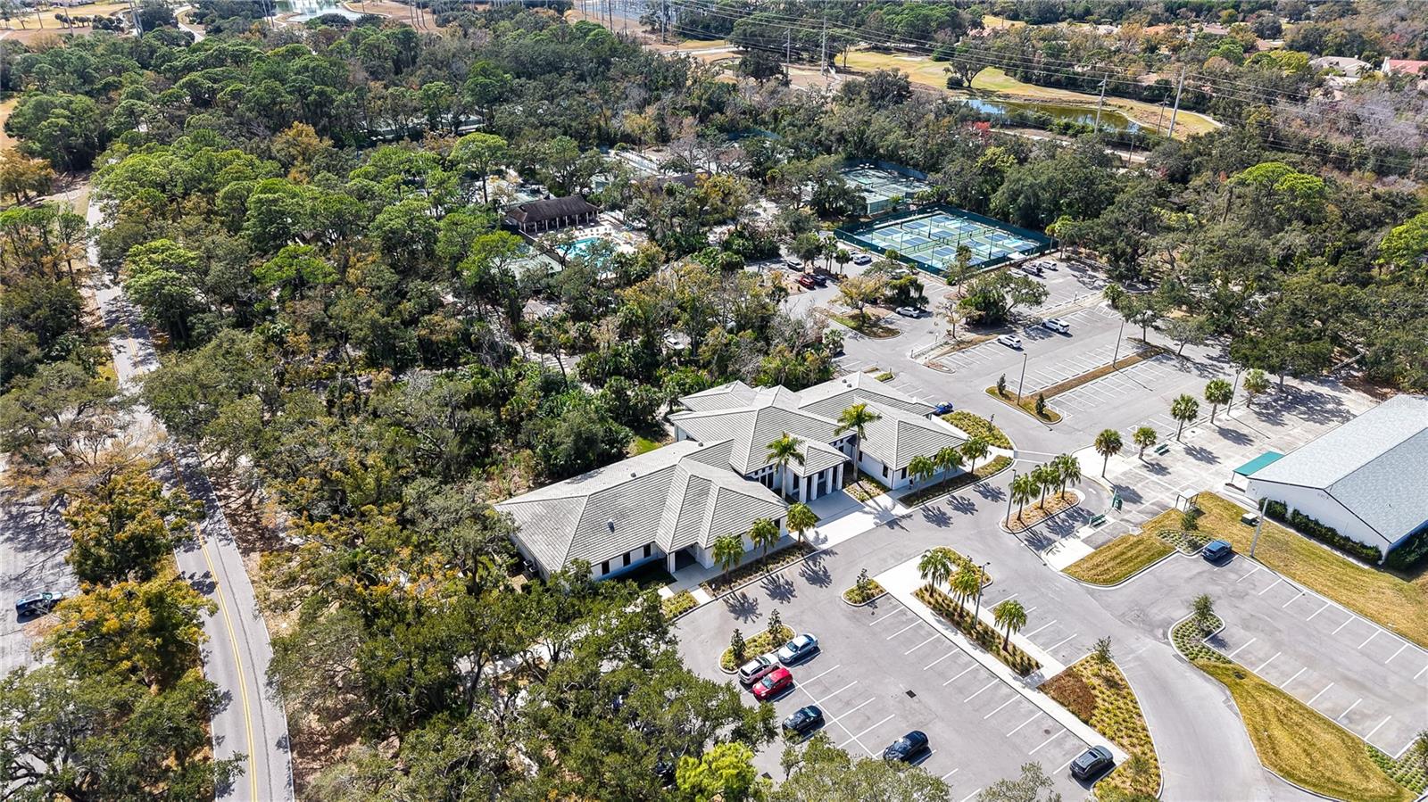 LONGWATER CHASE - Residential
