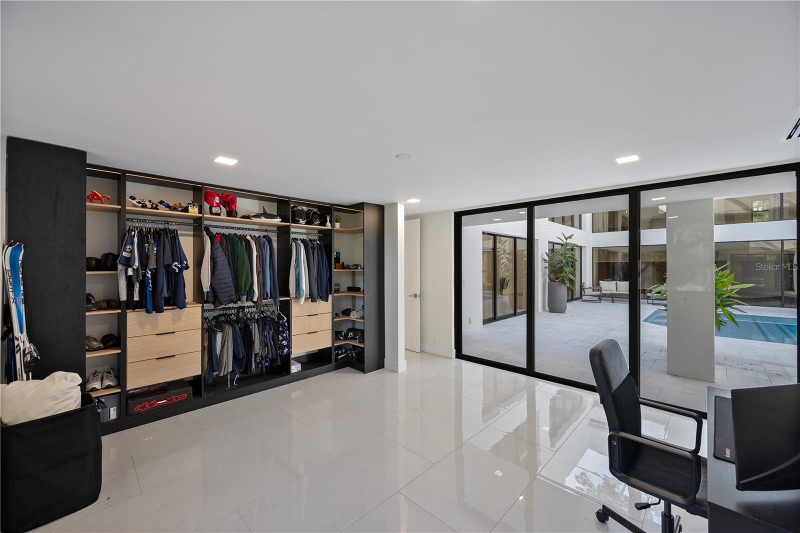 SWEETWATER CLUB UNIT 1-A - Residential