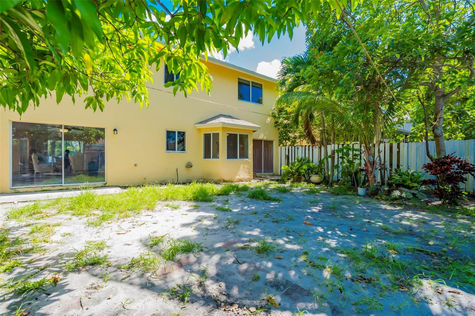 LAKESIDE SOUTH - Residential
