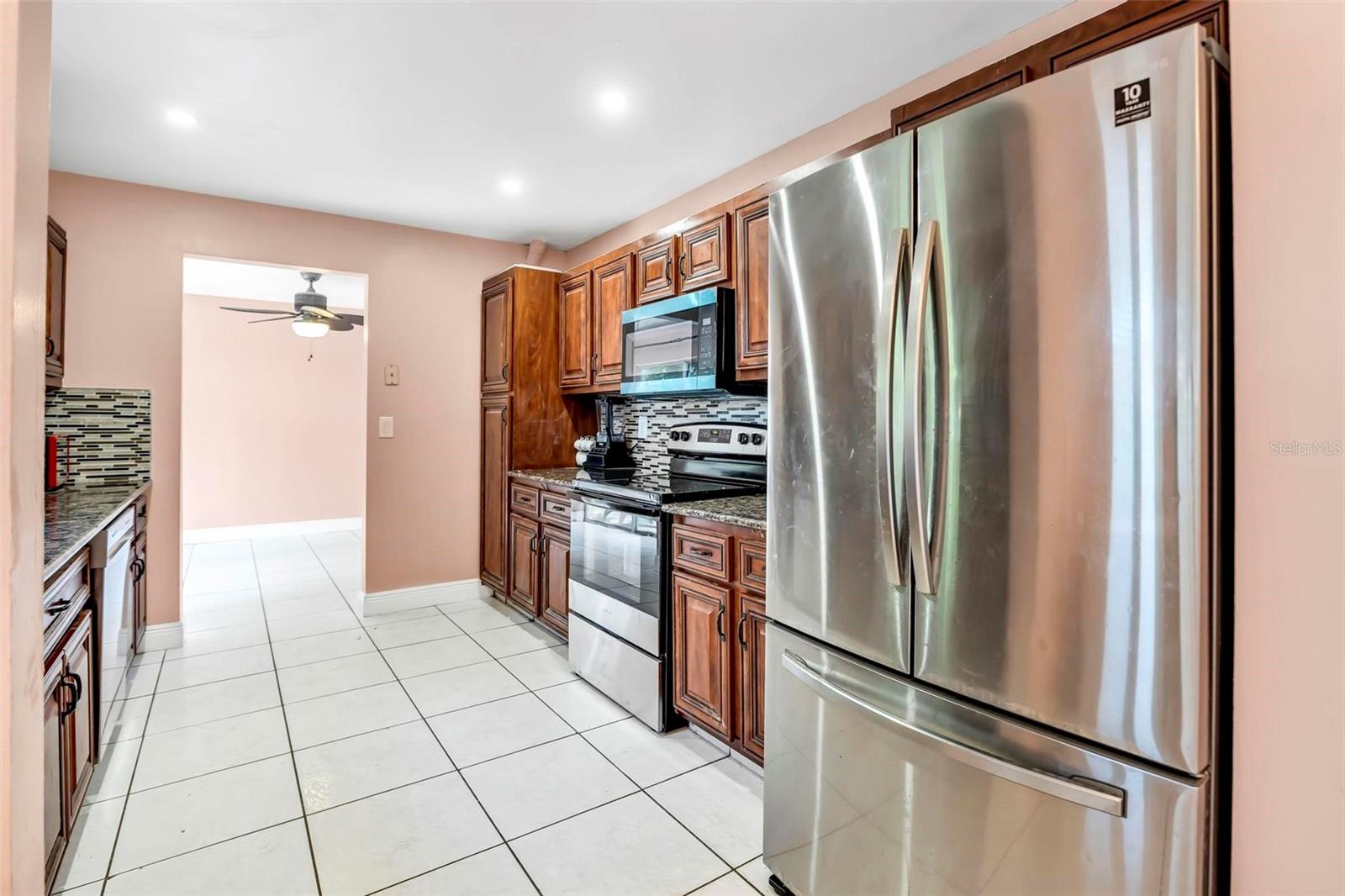 LAKESIDE SOUTH - Residential