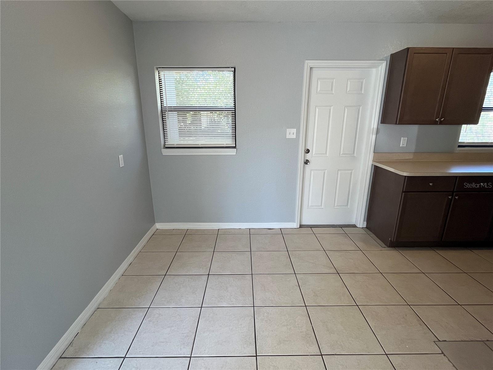 CAREFREE COVE - Residential Lease
