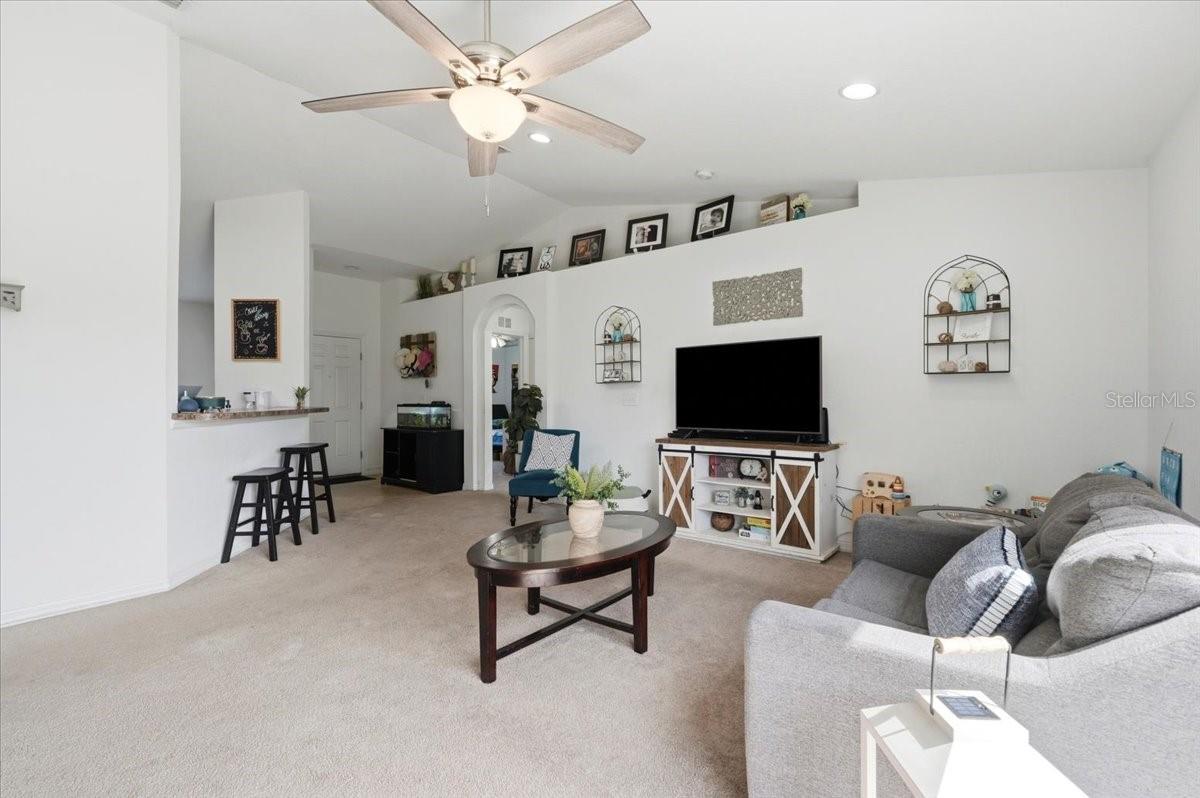 SOLIS GARDENS - Residential