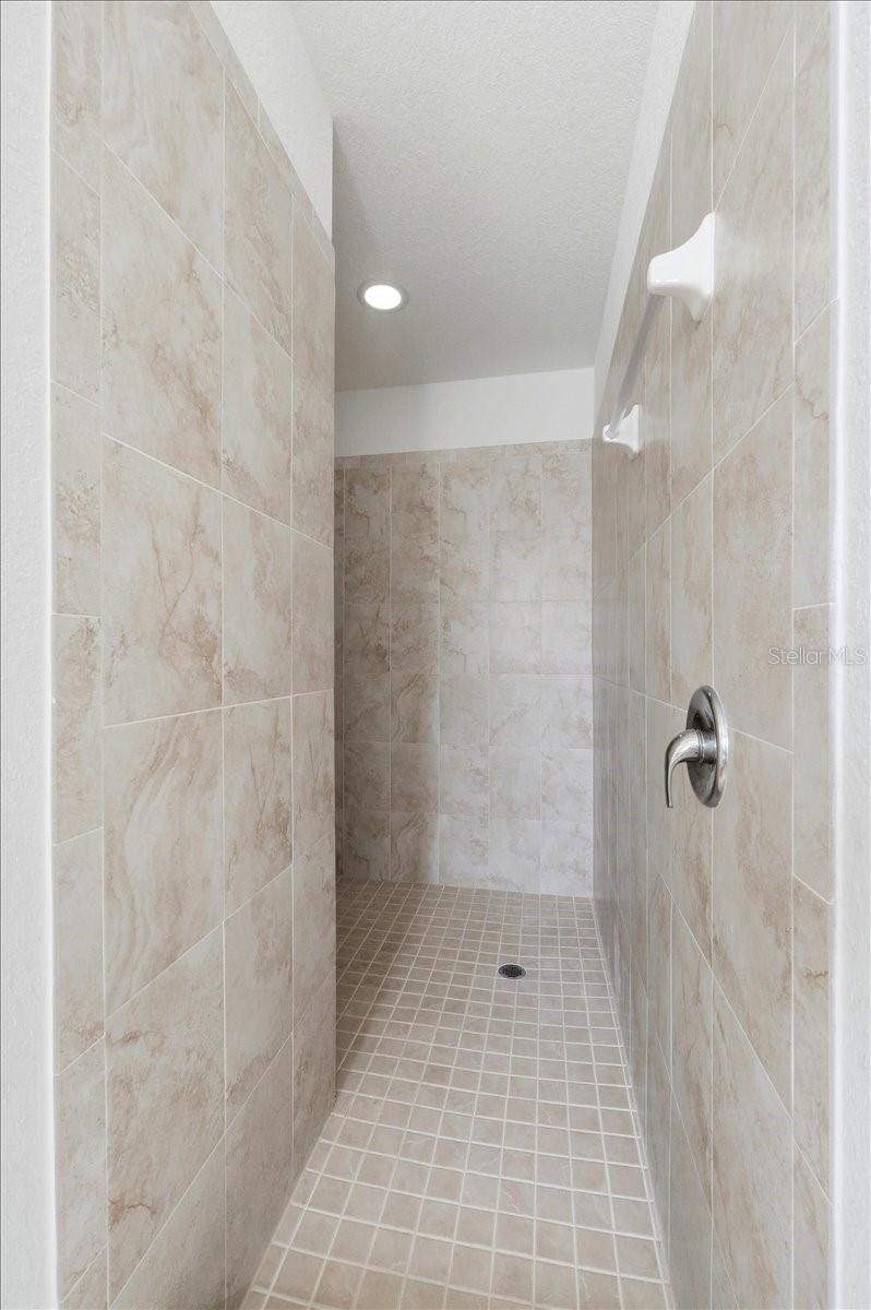 SOLIS GARDENS - Residential