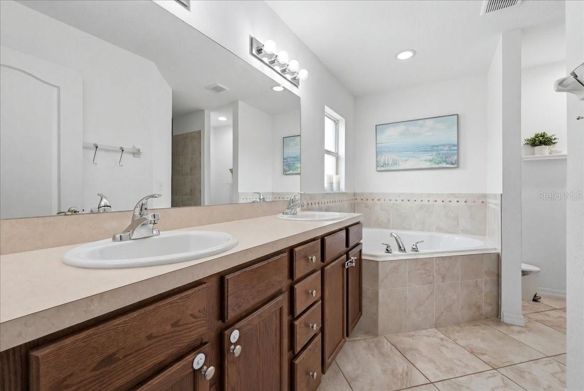 SOLIS GARDENS - Residential