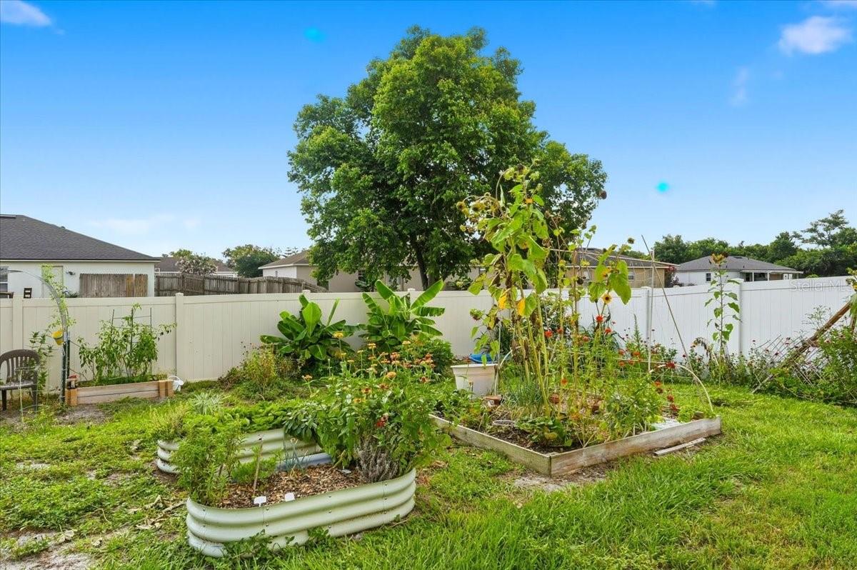 SOLIS GARDENS - Residential