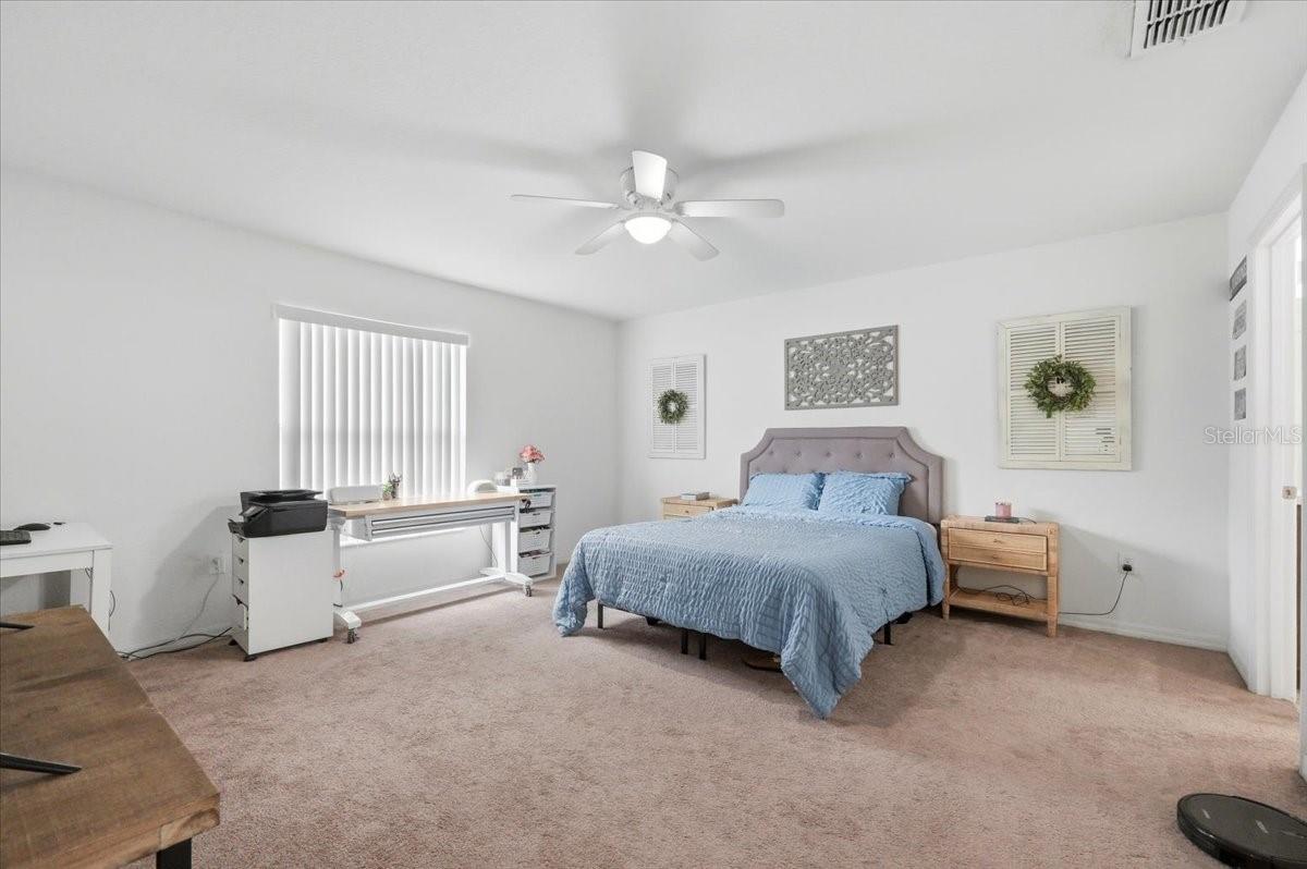 SOLIS GARDENS - Residential