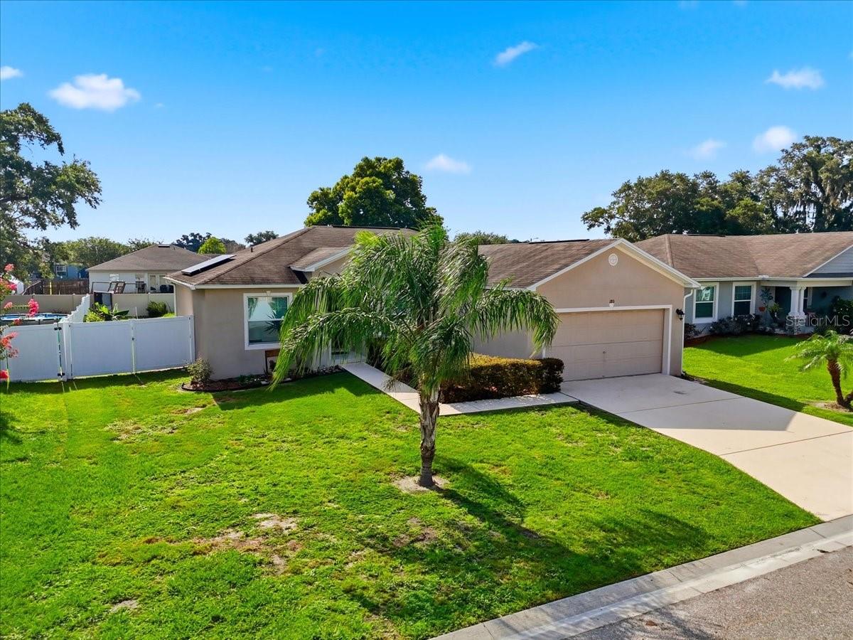 SOLIS GARDENS - Residential