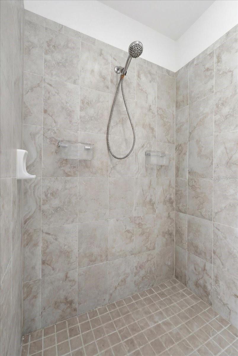 SOLIS GARDENS - Residential