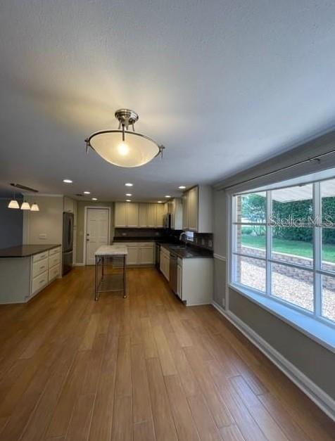 ARIANA HILLS - Residential Lease