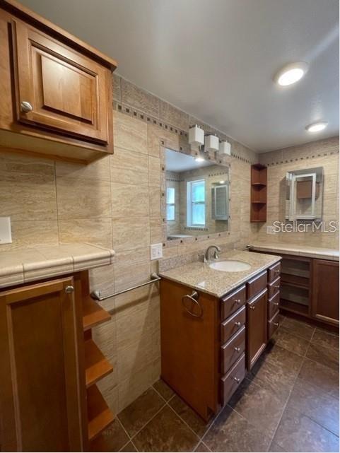 ARIANA HILLS - Residential Lease