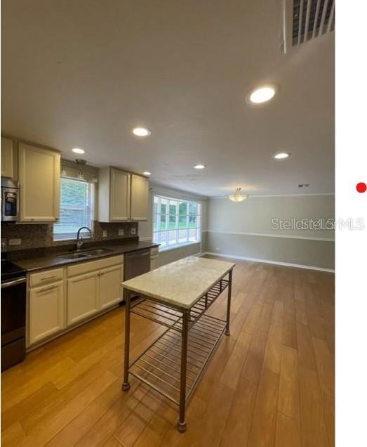 ARIANA HILLS - Residential Lease