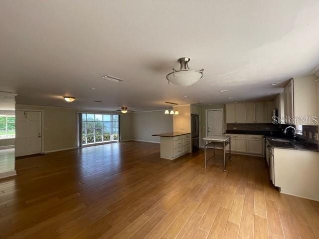 ARIANA HILLS - Residential Lease