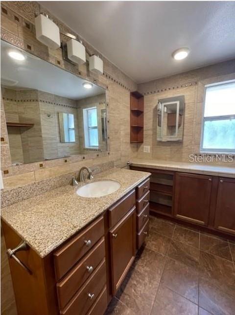 ARIANA HILLS - Residential Lease
