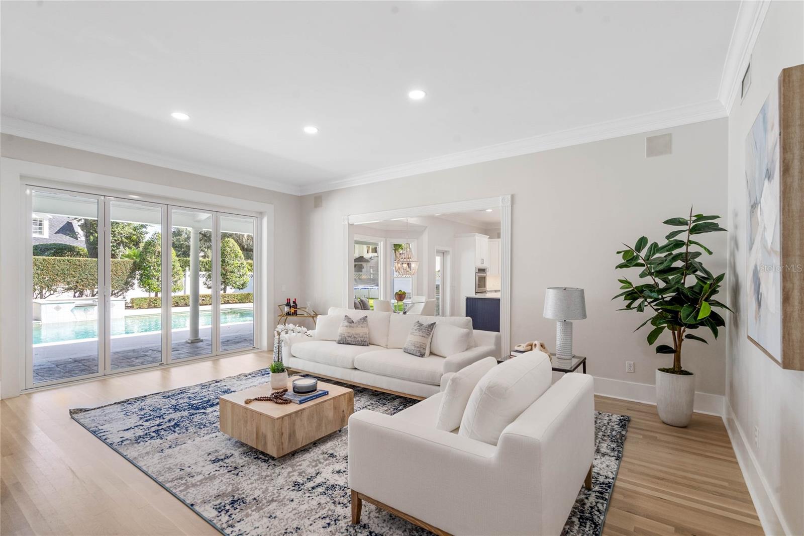 FONTAINEBLEAU - Residential