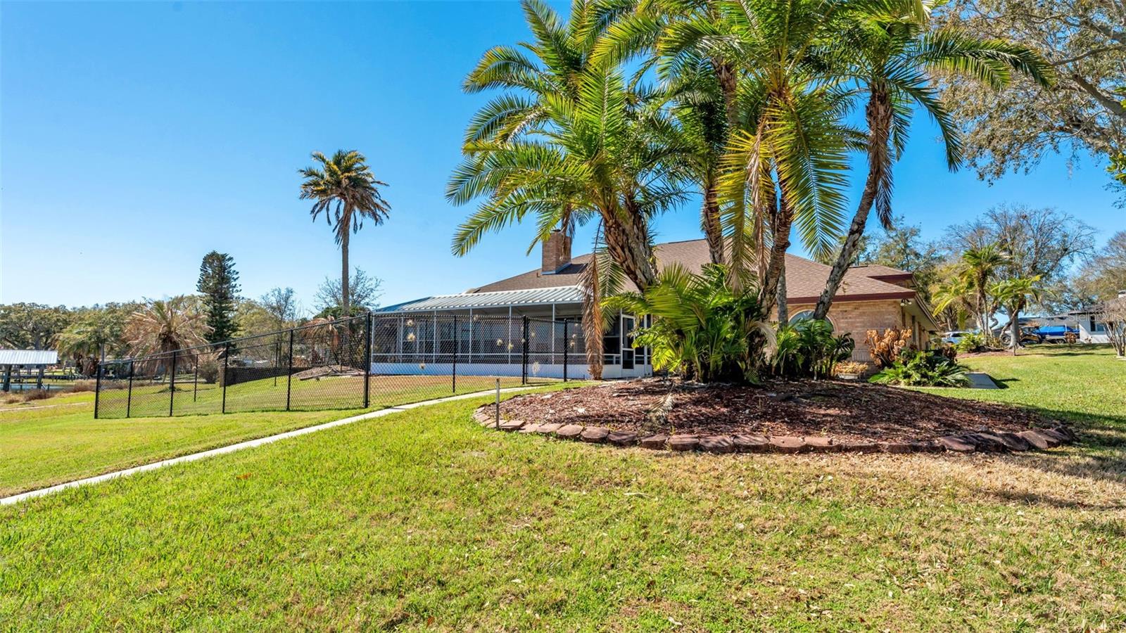 JULIANA WEST - Residential