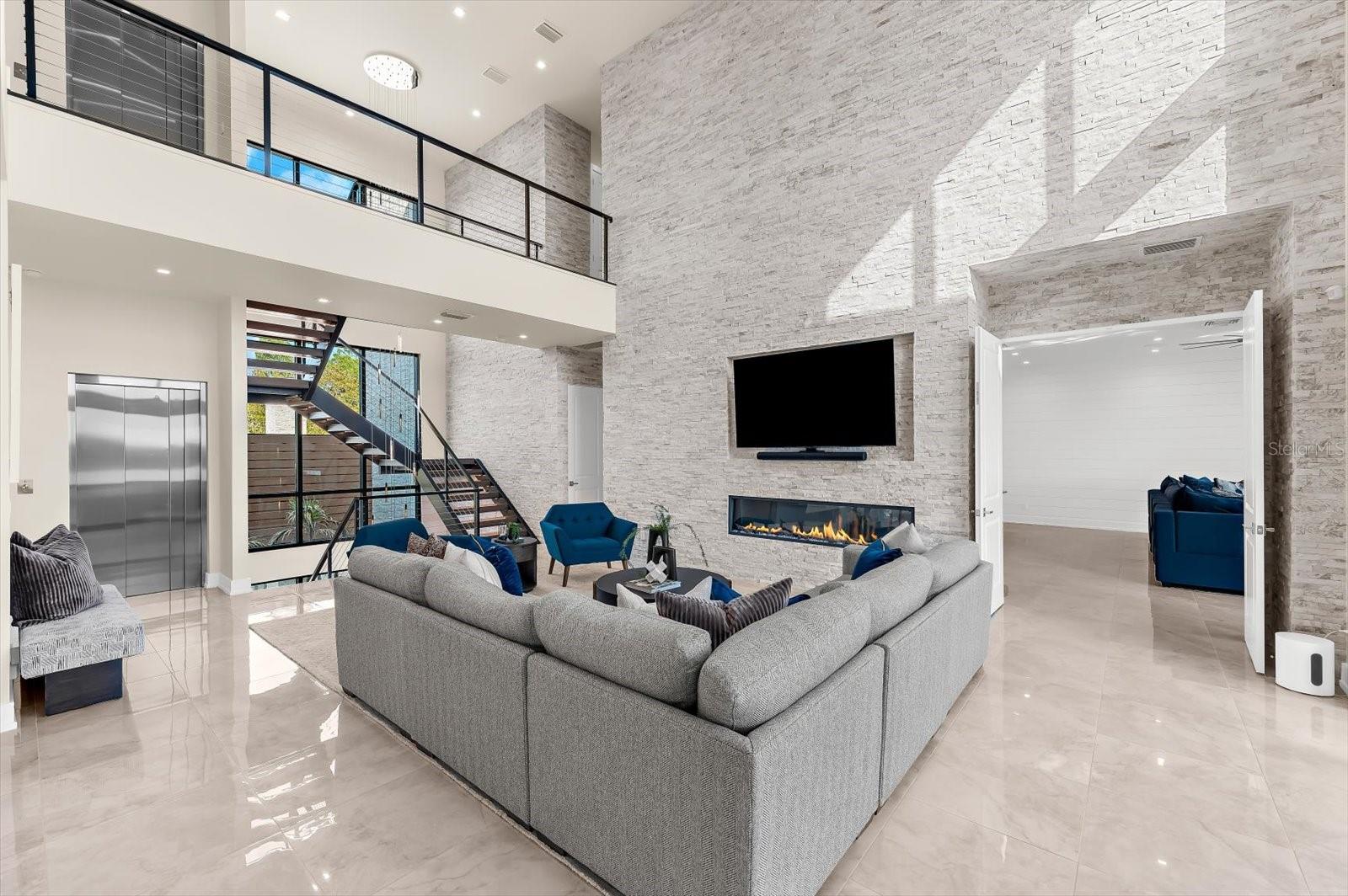 TOMAQUA - Residential
