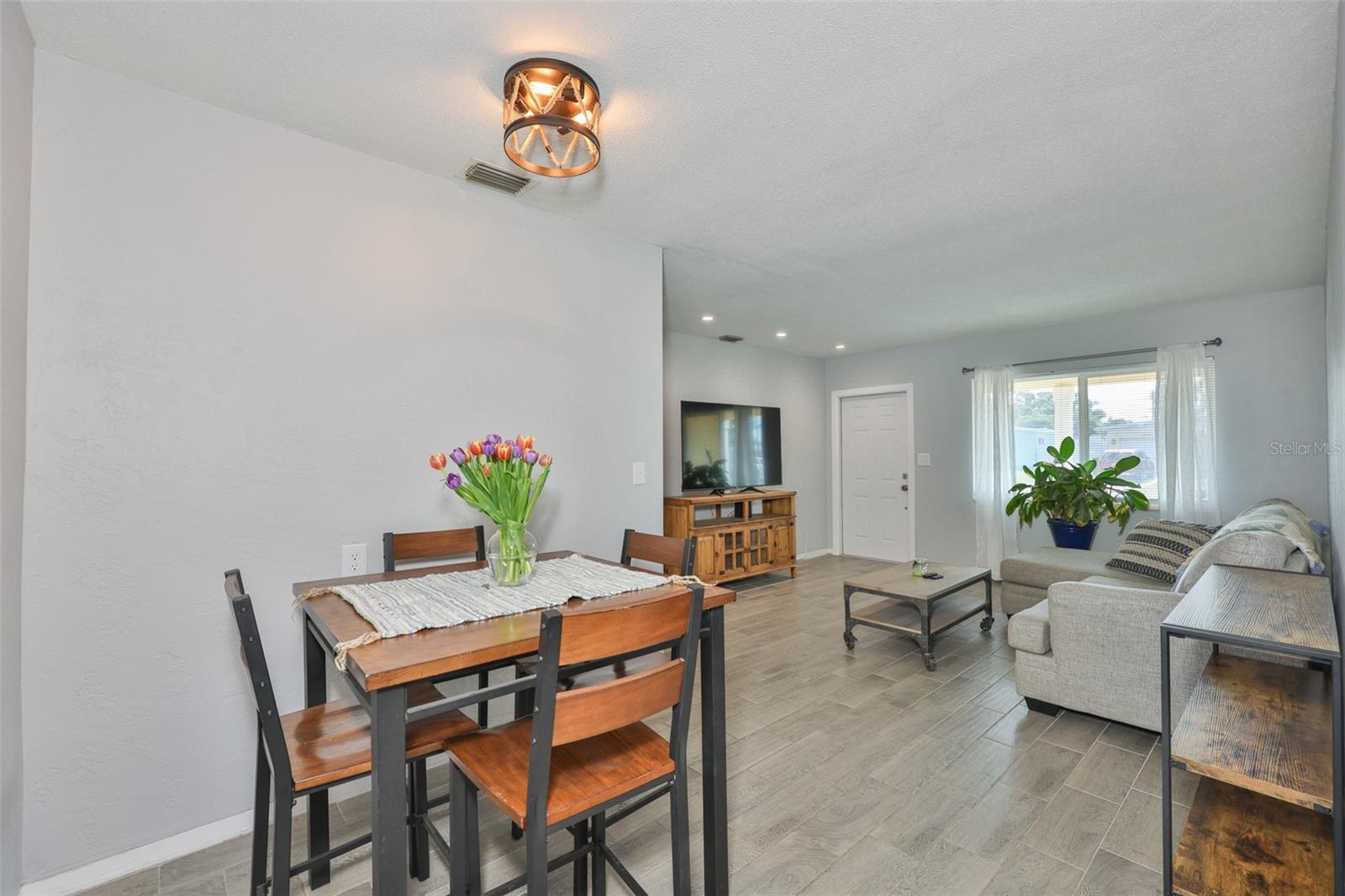 GOLDEN CREST - Residential