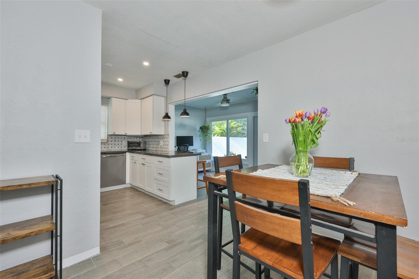 GOLDEN CREST - Residential