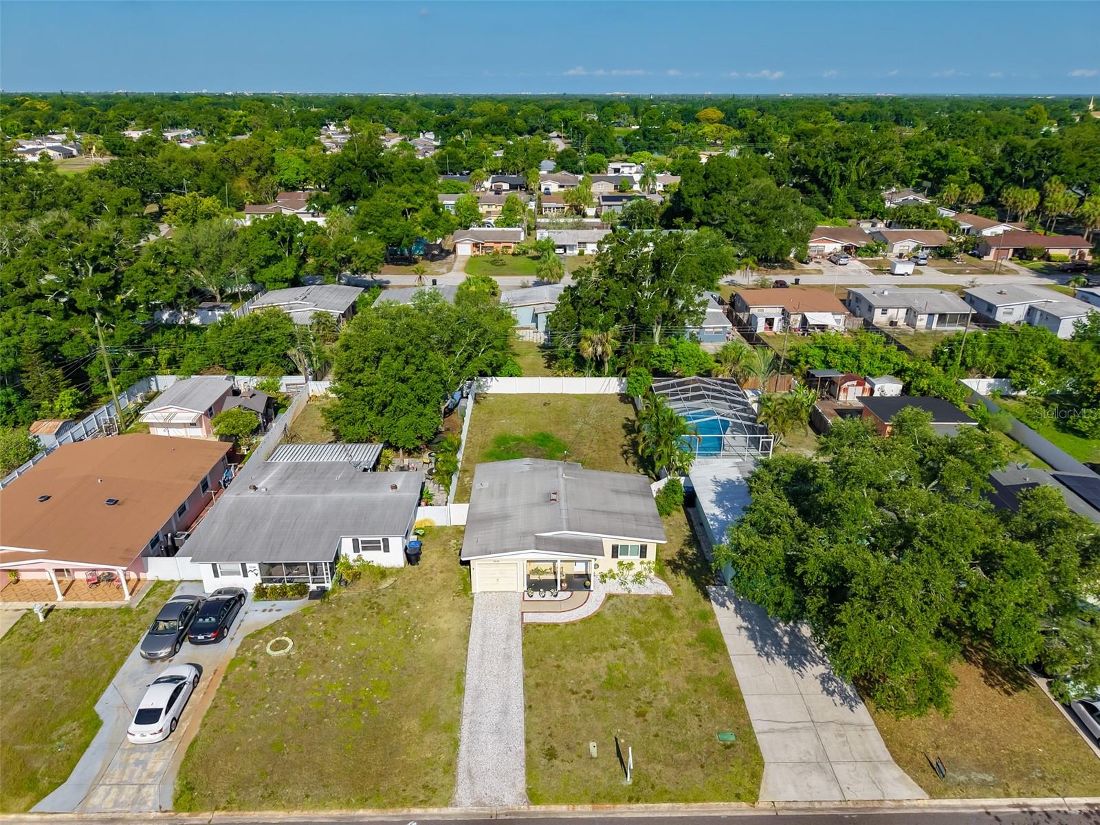 GOLDEN CREST - Residential