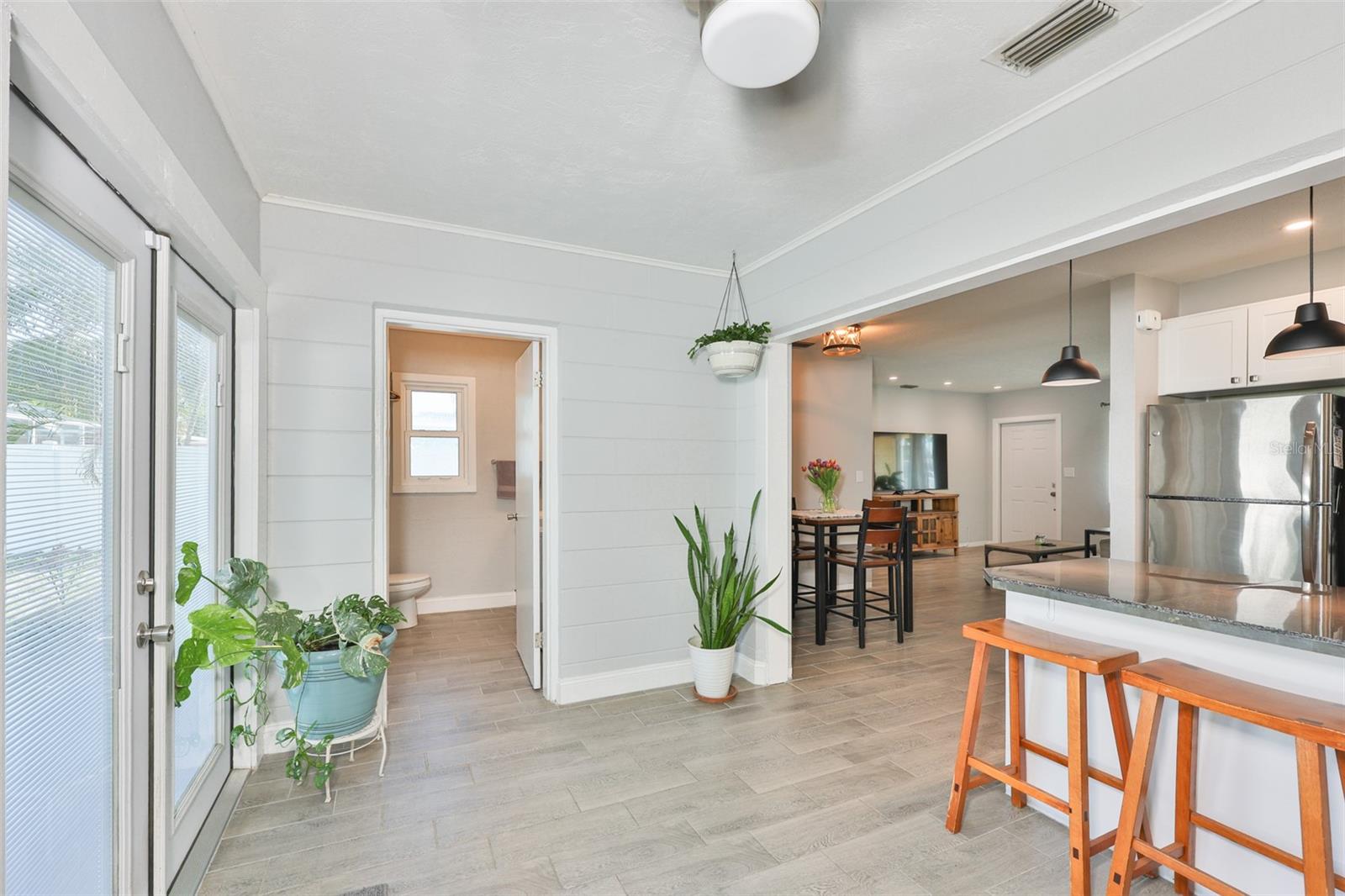GOLDEN CREST - Residential