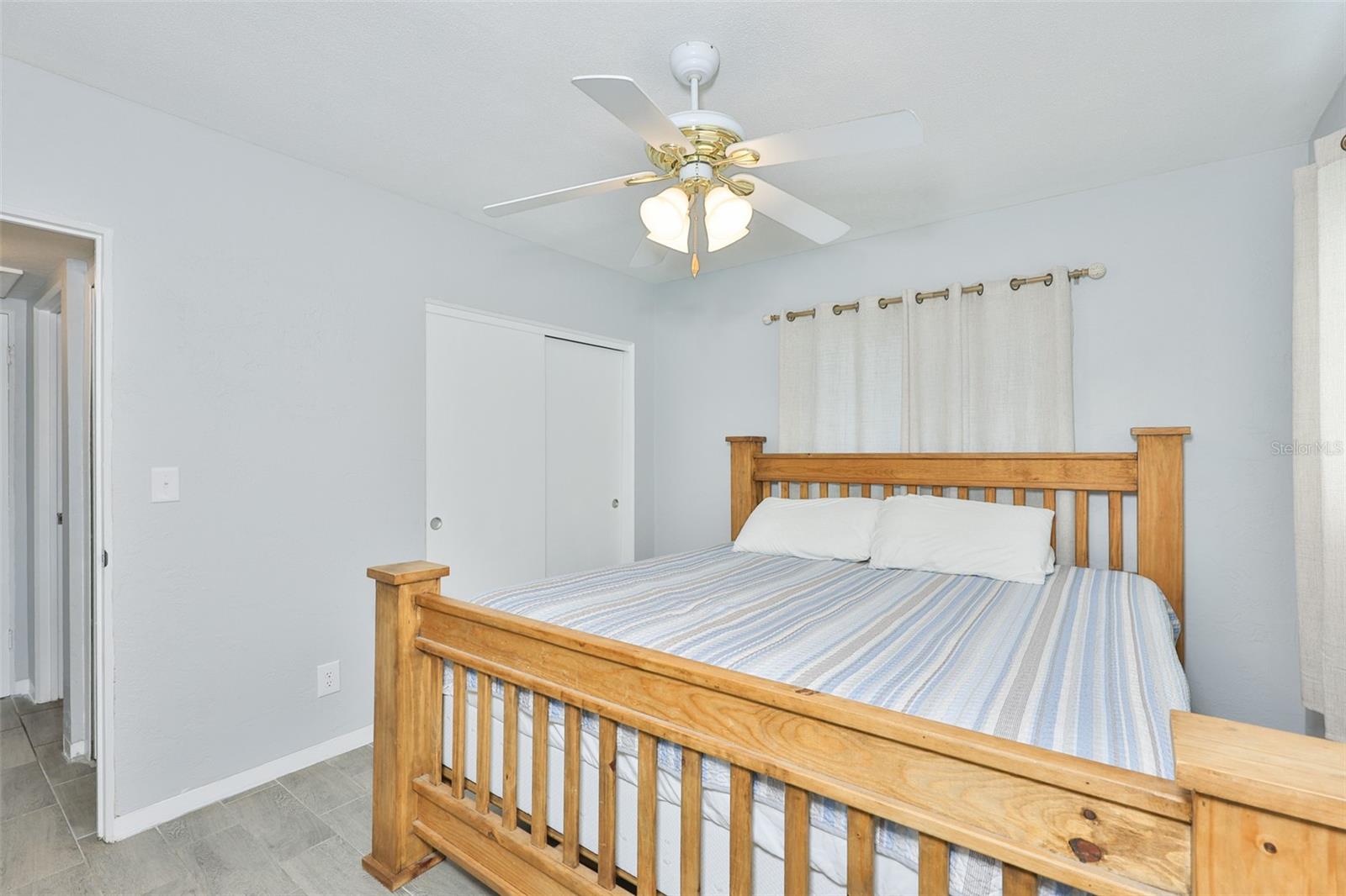 GOLDEN CREST - Residential