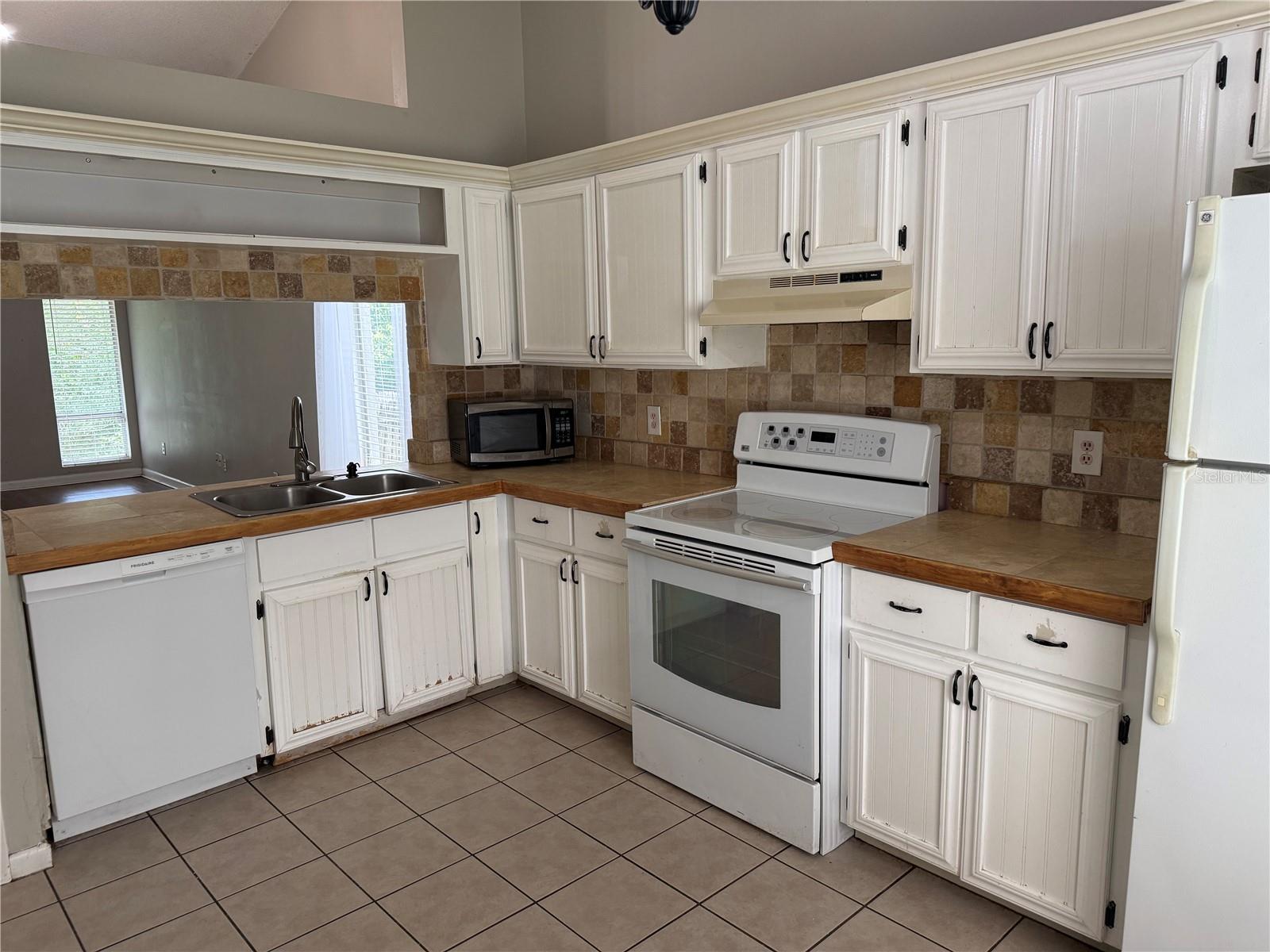 MEADOW RIDGE - Residential