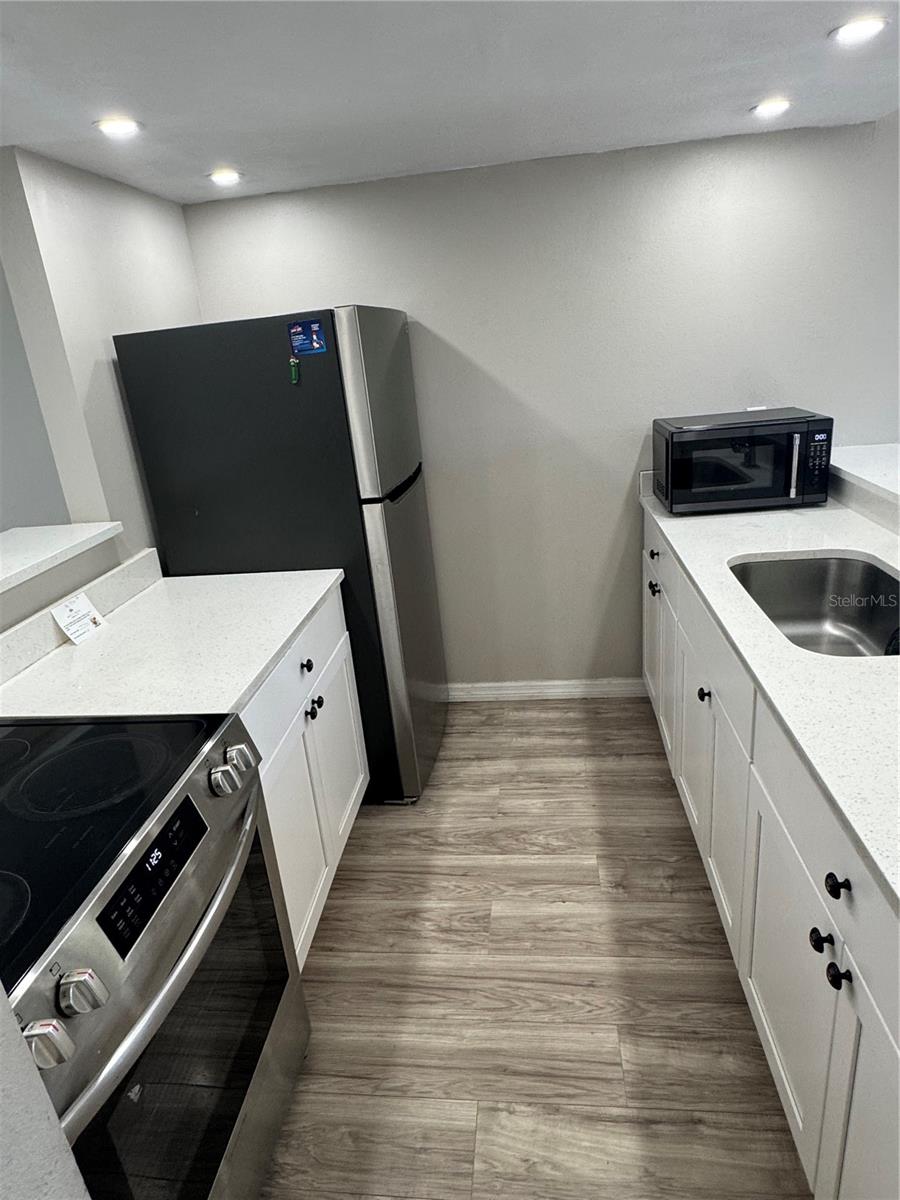 WATERSIDE CONDOMINIUM - Residential Lease
