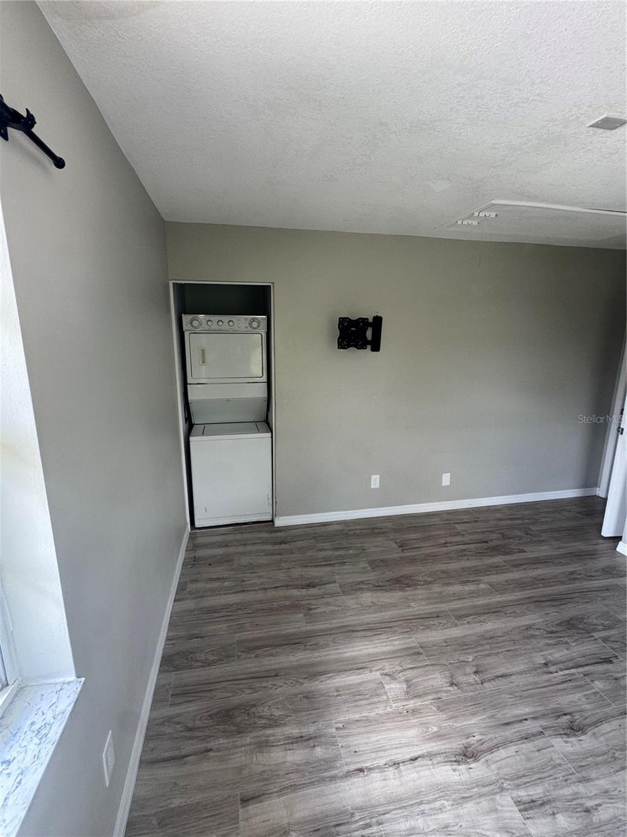 WATERSIDE CONDOMINIUM - Residential Lease