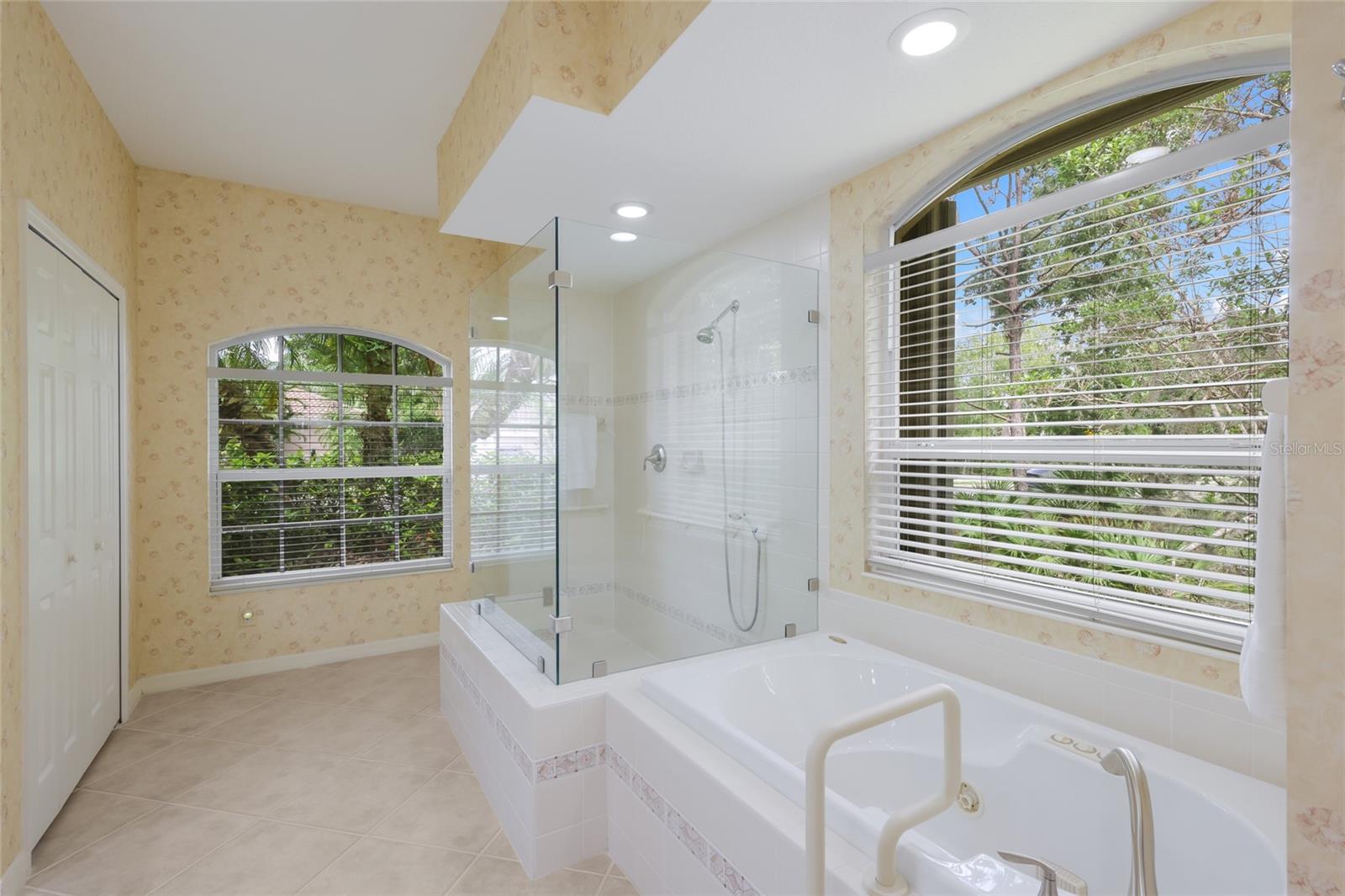 EDGEWATER VILLAGE SUBPHASE B - Residential