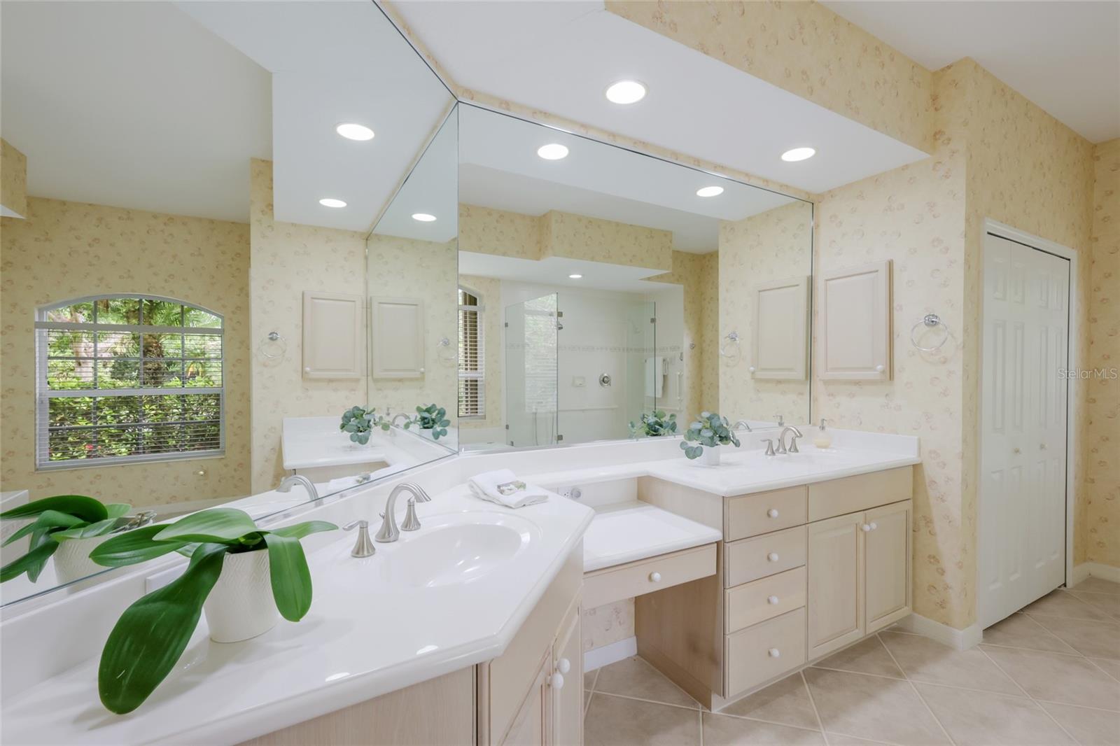 EDGEWATER VILLAGE SUBPHASE B - Residential