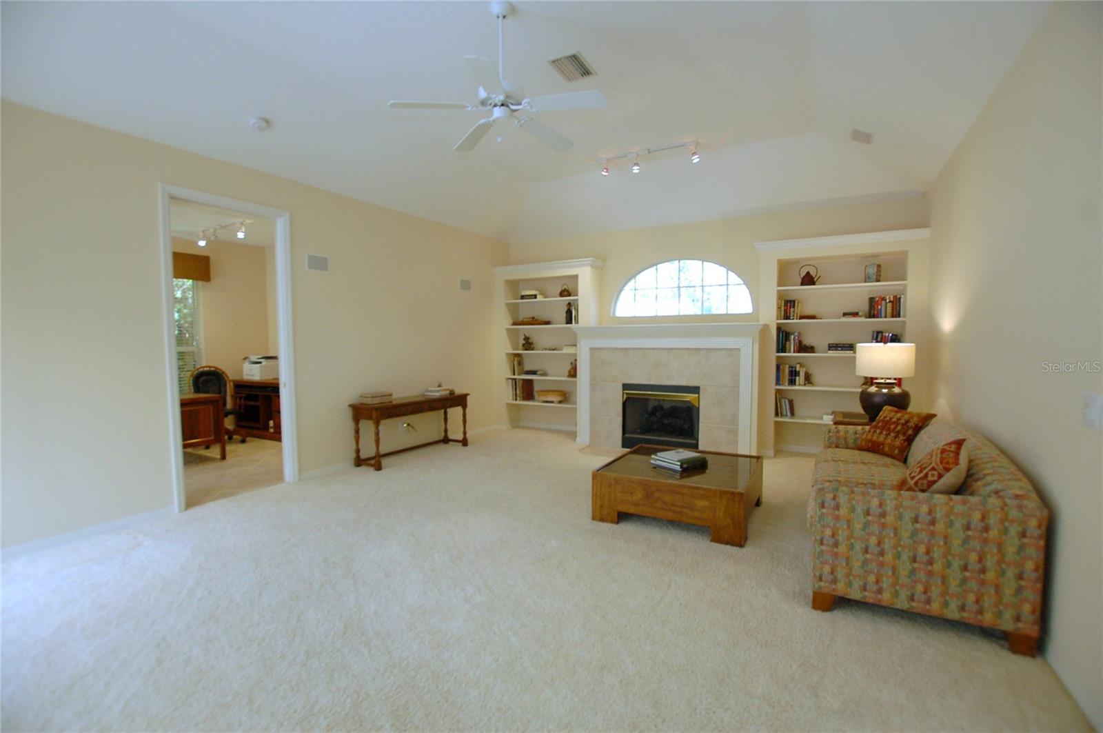EDGEWATER VILLAGE SUBPHASE B - Residential