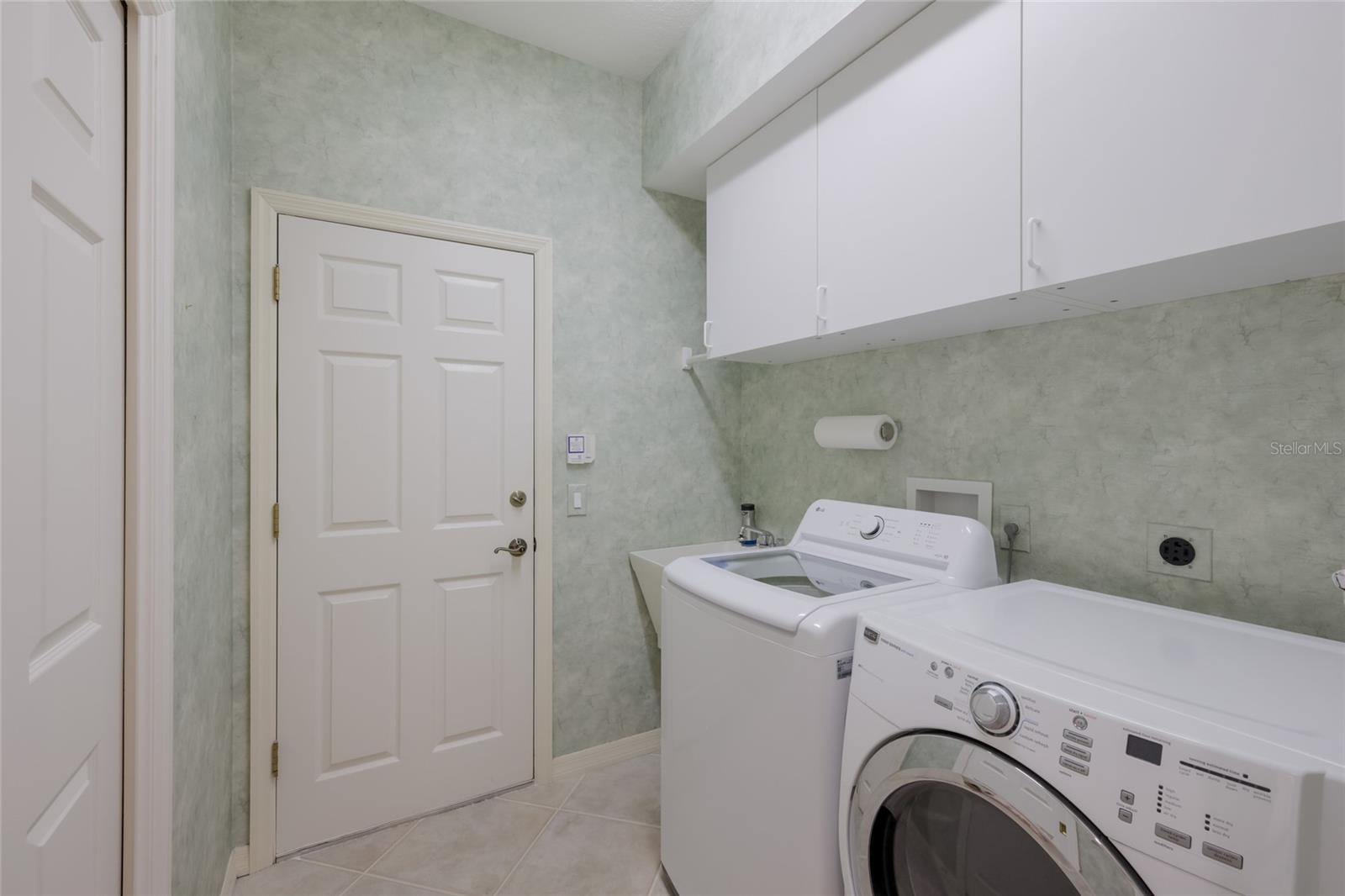 EDGEWATER VILLAGE SUBPHASE B - Residential