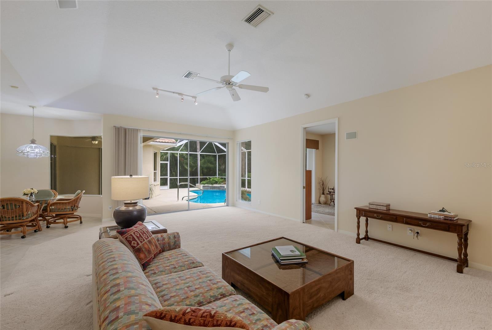EDGEWATER VILLAGE SUBPHASE B - Residential