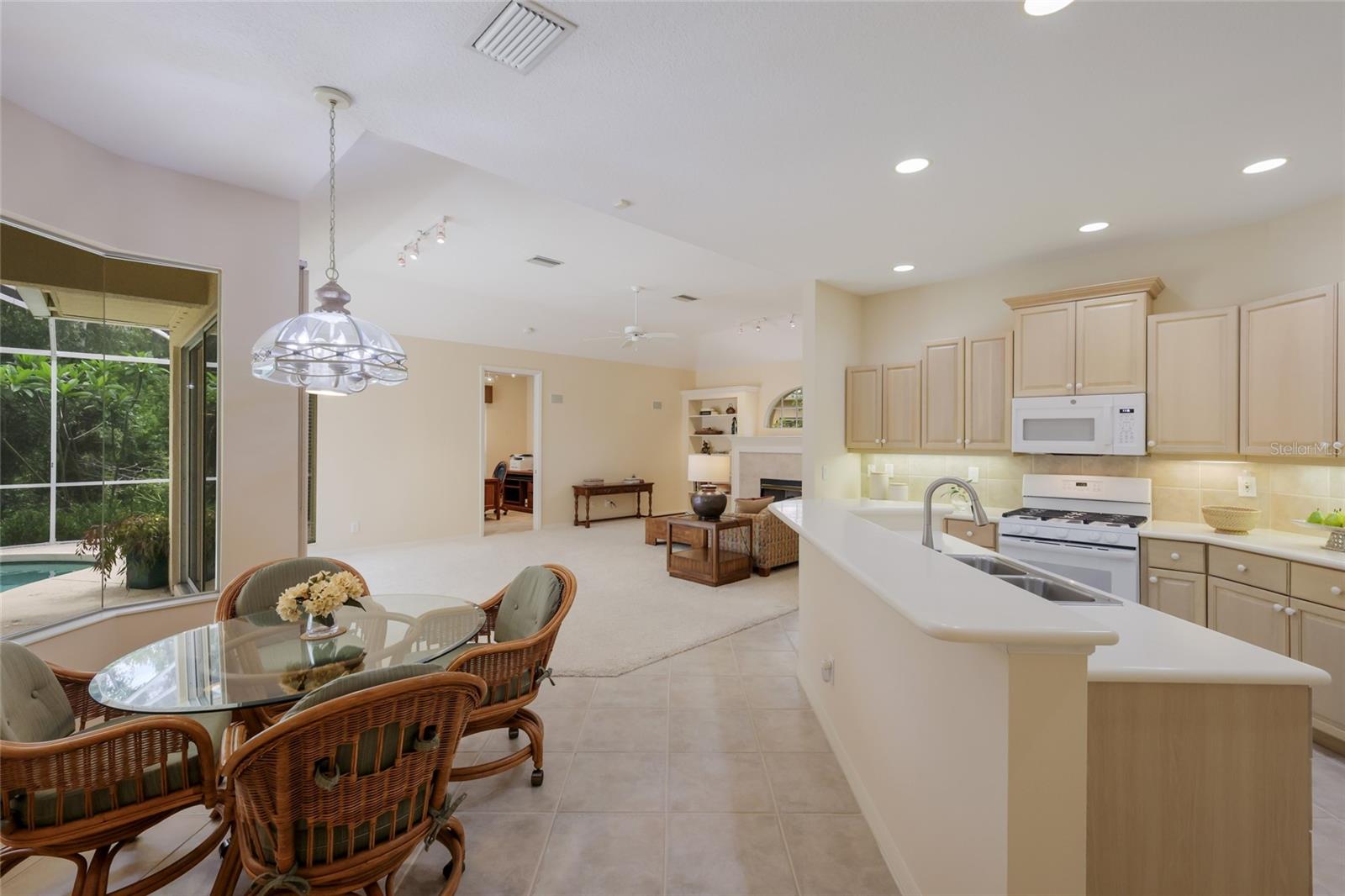 EDGEWATER VILLAGE SUBPHASE B - Residential