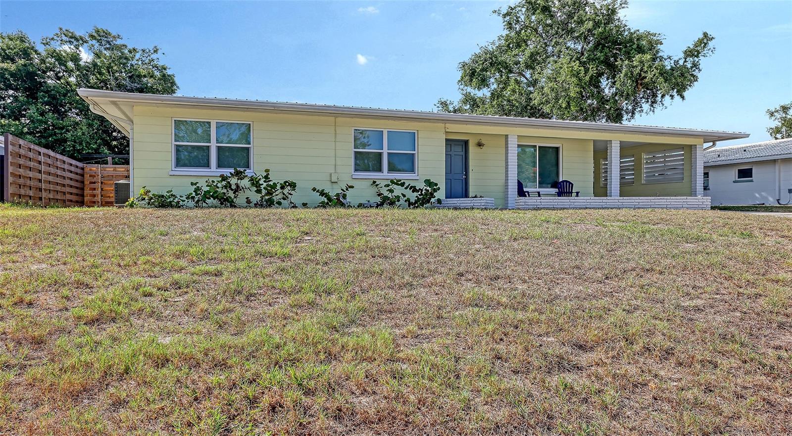 SOUTH GATE - Residential