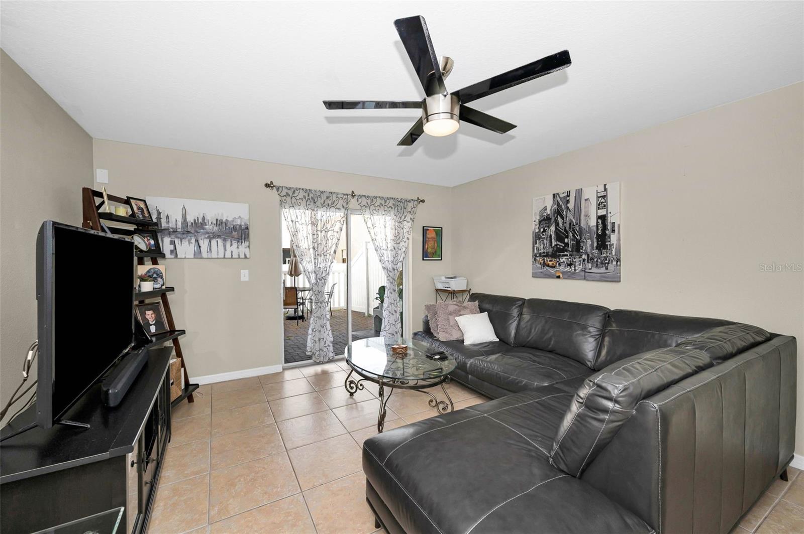 THOUSAND OAKS EAST PH V - Residential