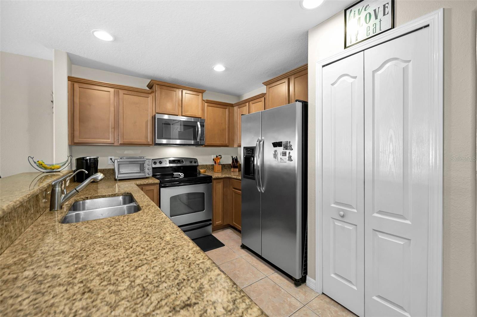 THOUSAND OAKS EAST PH V - Residential