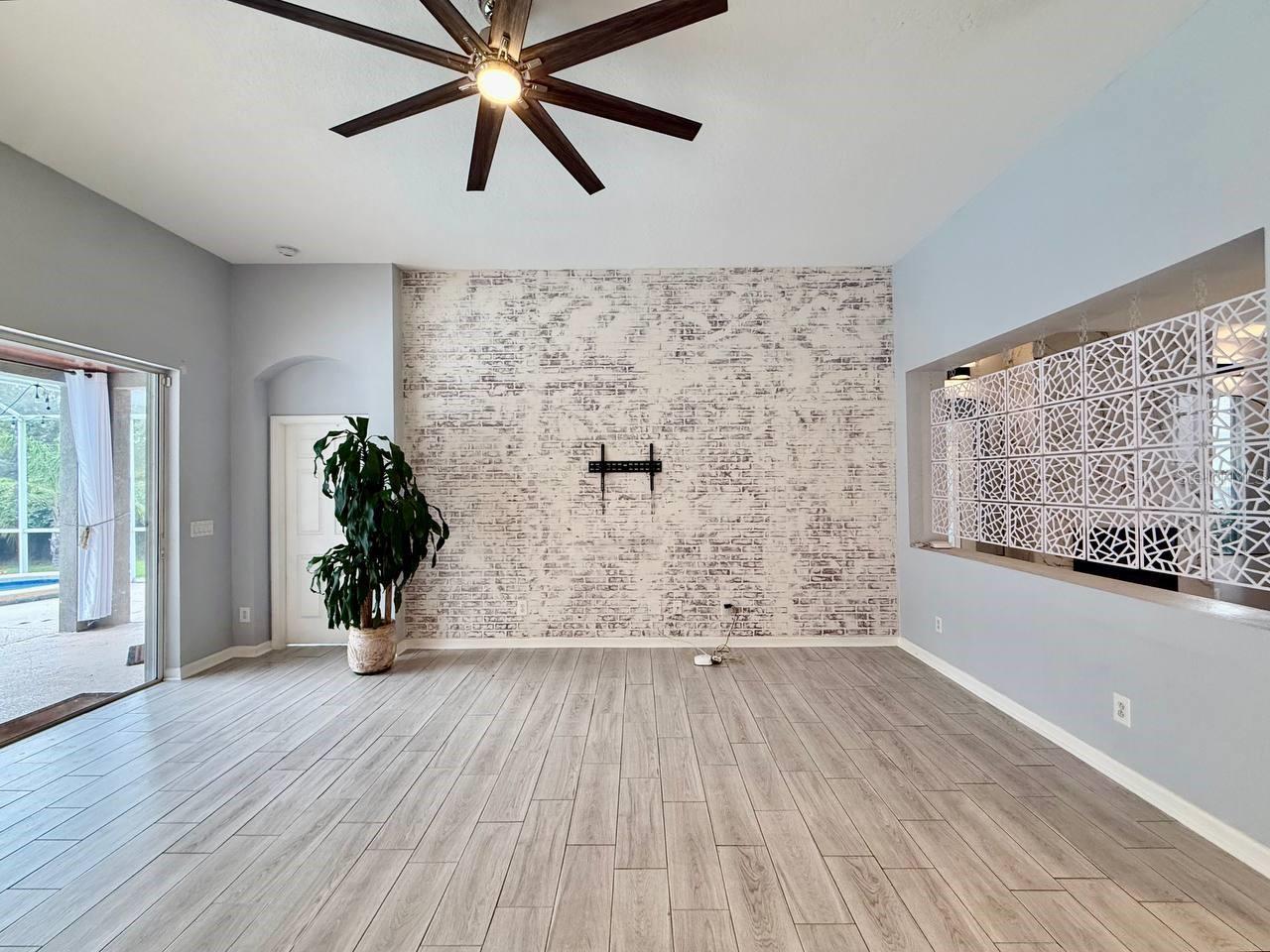 BLOOMINGDALE SEC CC PH - Residential Lease