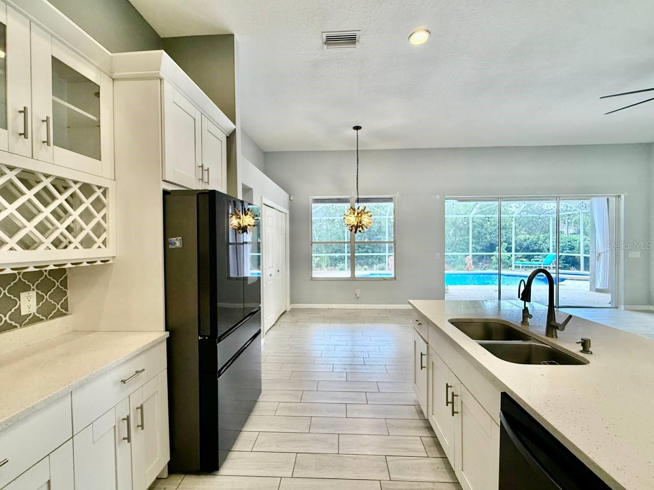 BLOOMINGDALE SEC CC PH - Residential Lease