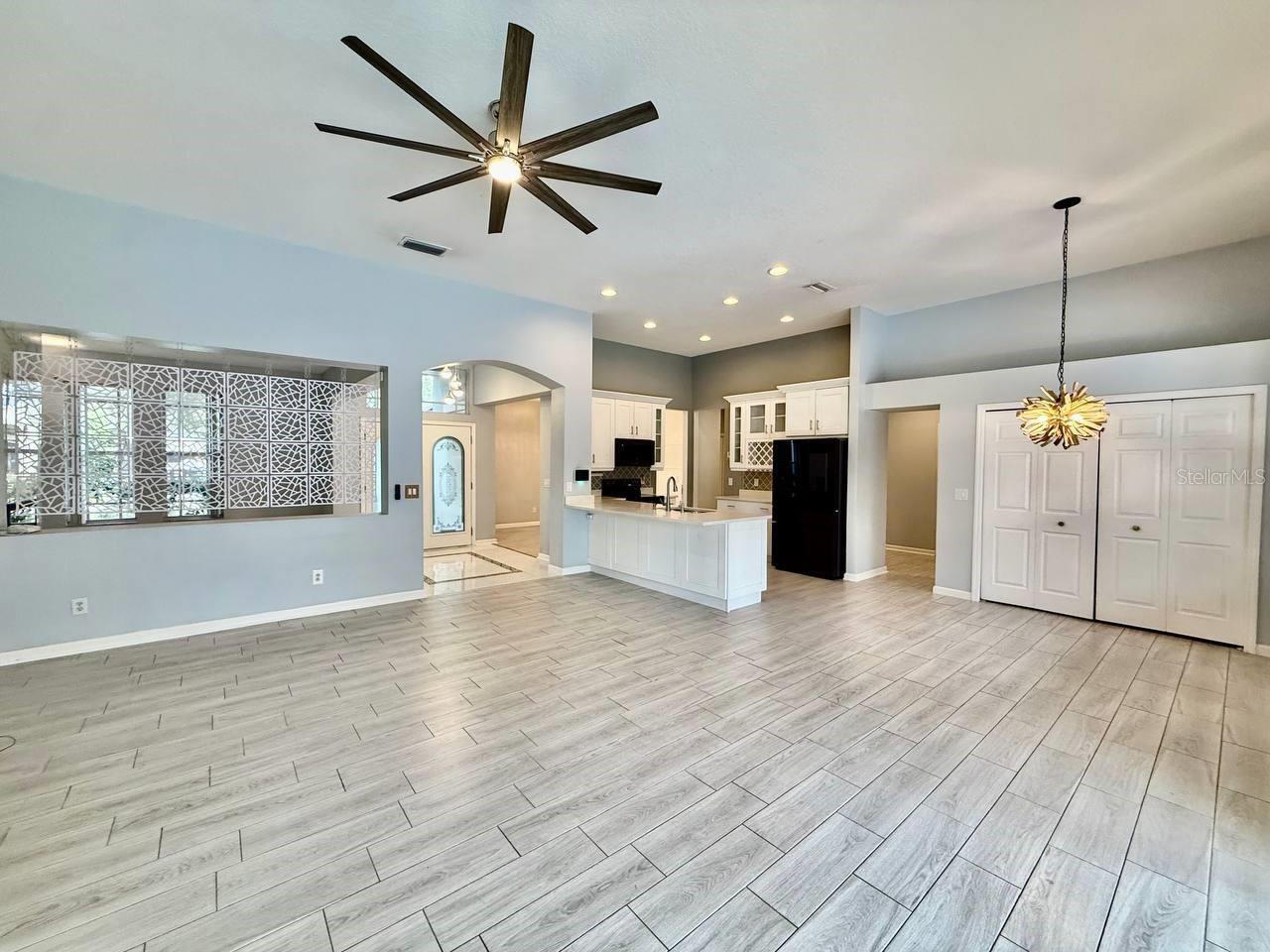 BLOOMINGDALE SEC CC PH - Residential Lease