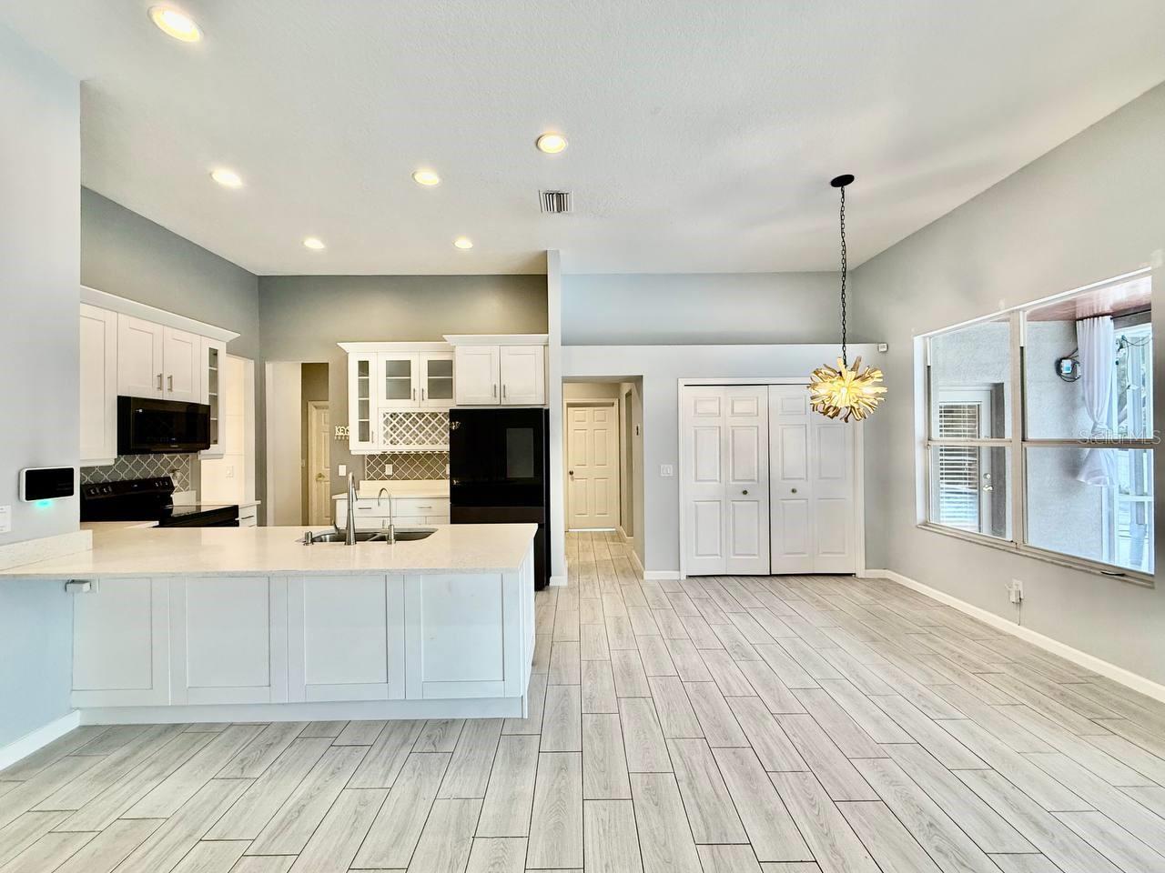 BLOOMINGDALE SEC CC PH - Residential Lease