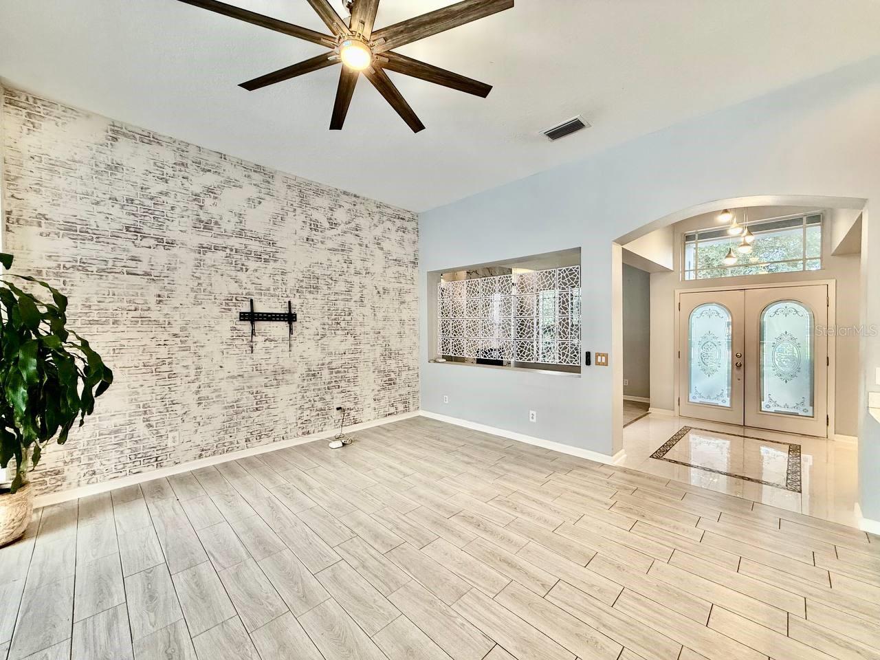 BLOOMINGDALE SEC CC PH - Residential Lease