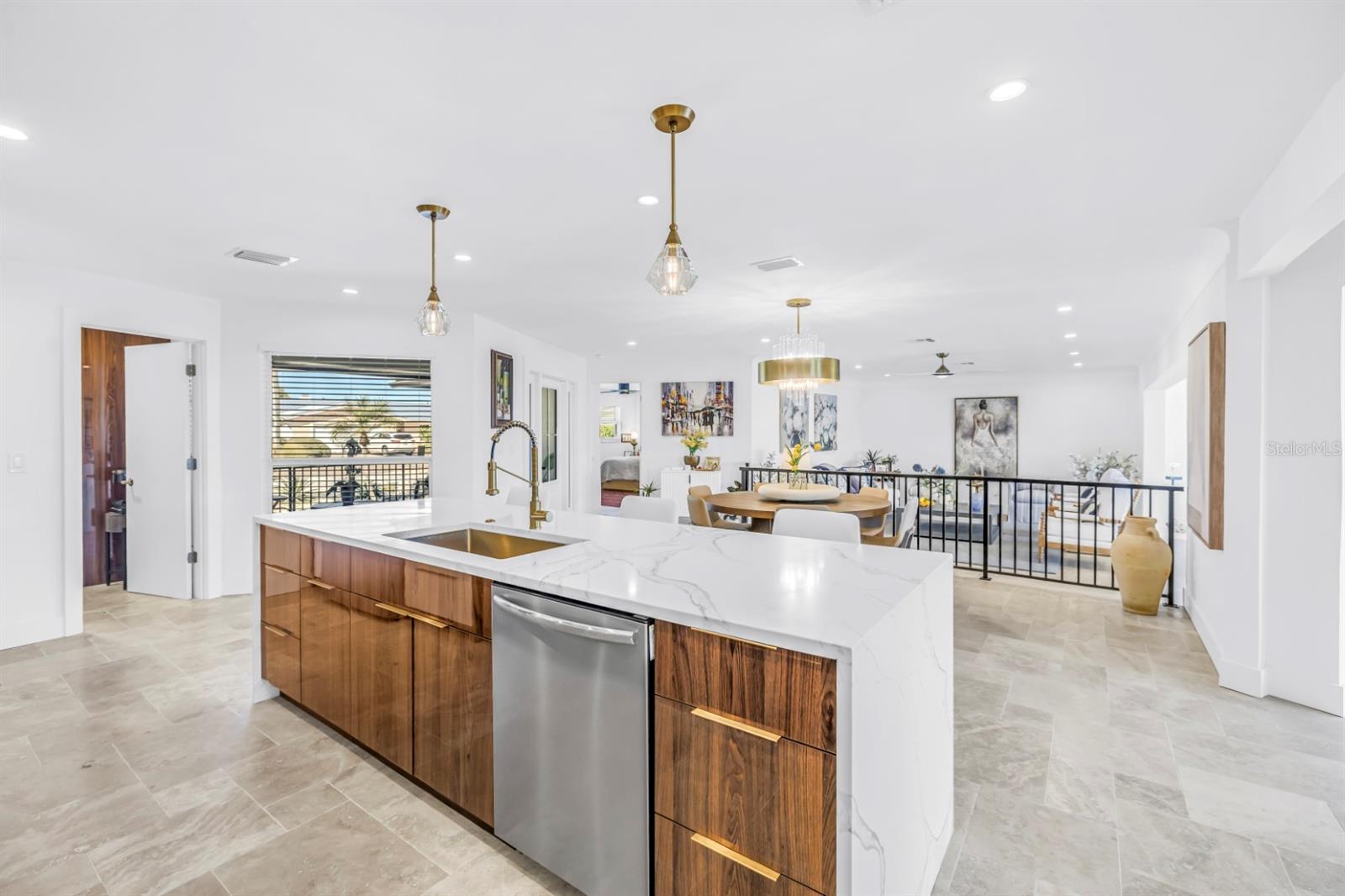 CAPRI ISLE - Residential