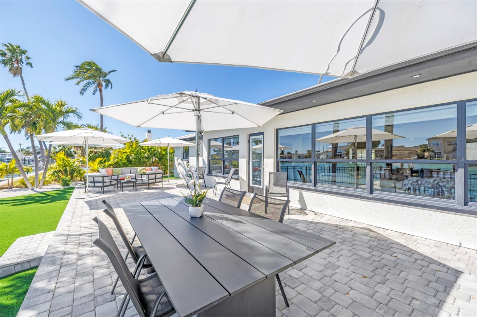 CAPRI ISLE - Residential