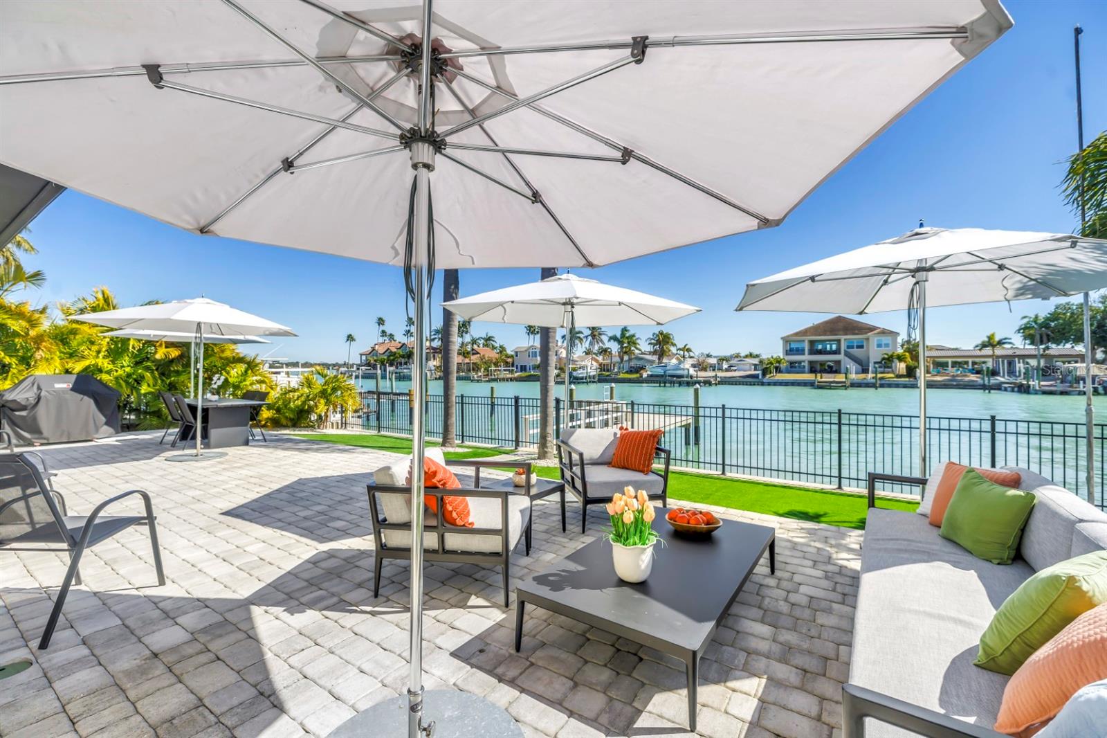 CAPRI ISLE - Residential