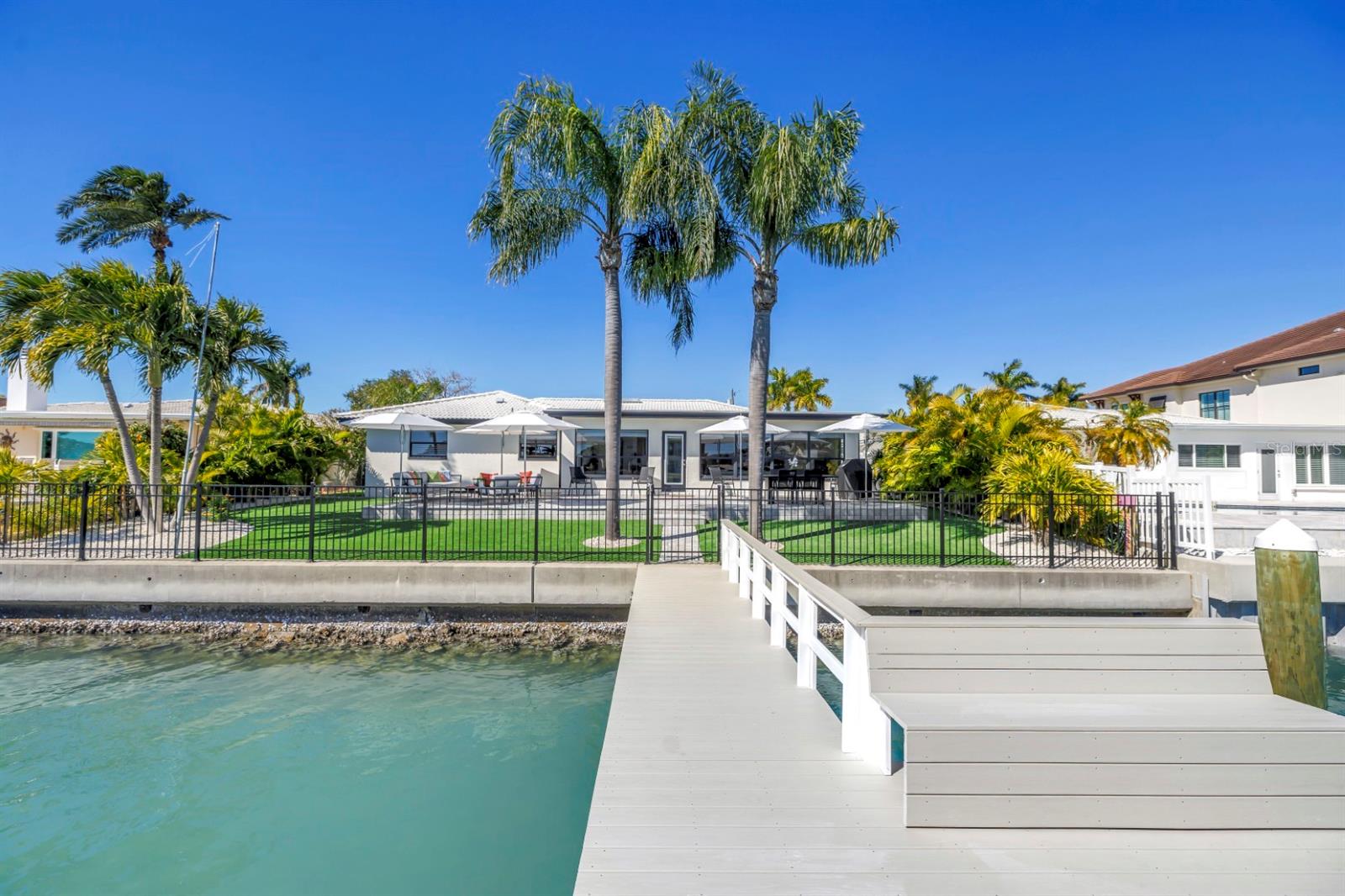 CAPRI ISLE - Residential