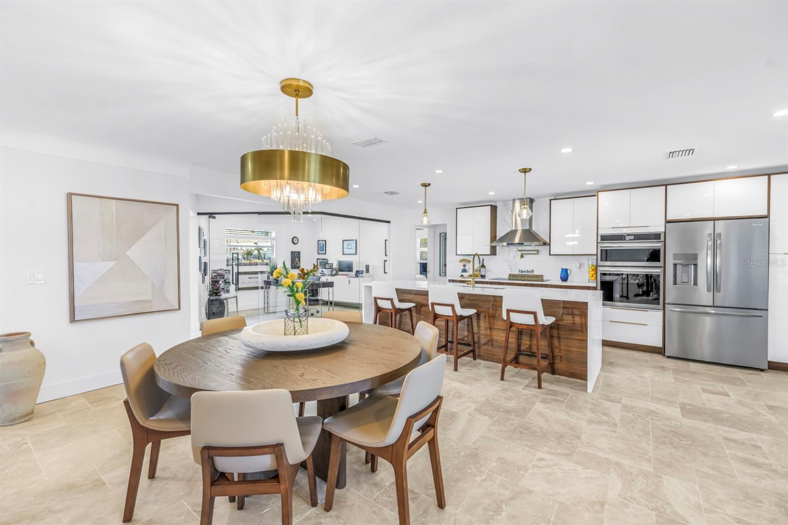 CAPRI ISLE - Residential