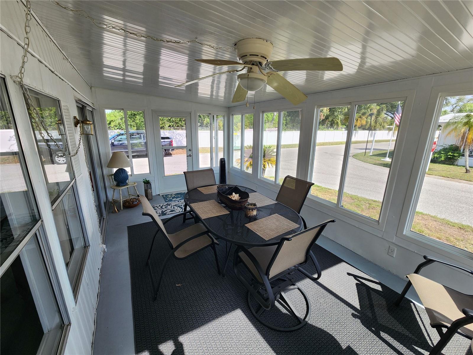 PALM LAKE ESTATES - Residential